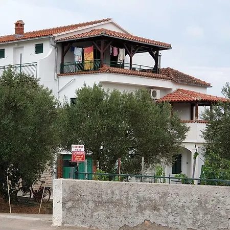 Carevi Dvori *